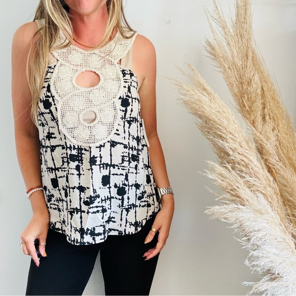 VINTAGE T BETTY Cream Beige Mesh Lace Swirl Front Black Print Tank Top Blouse S